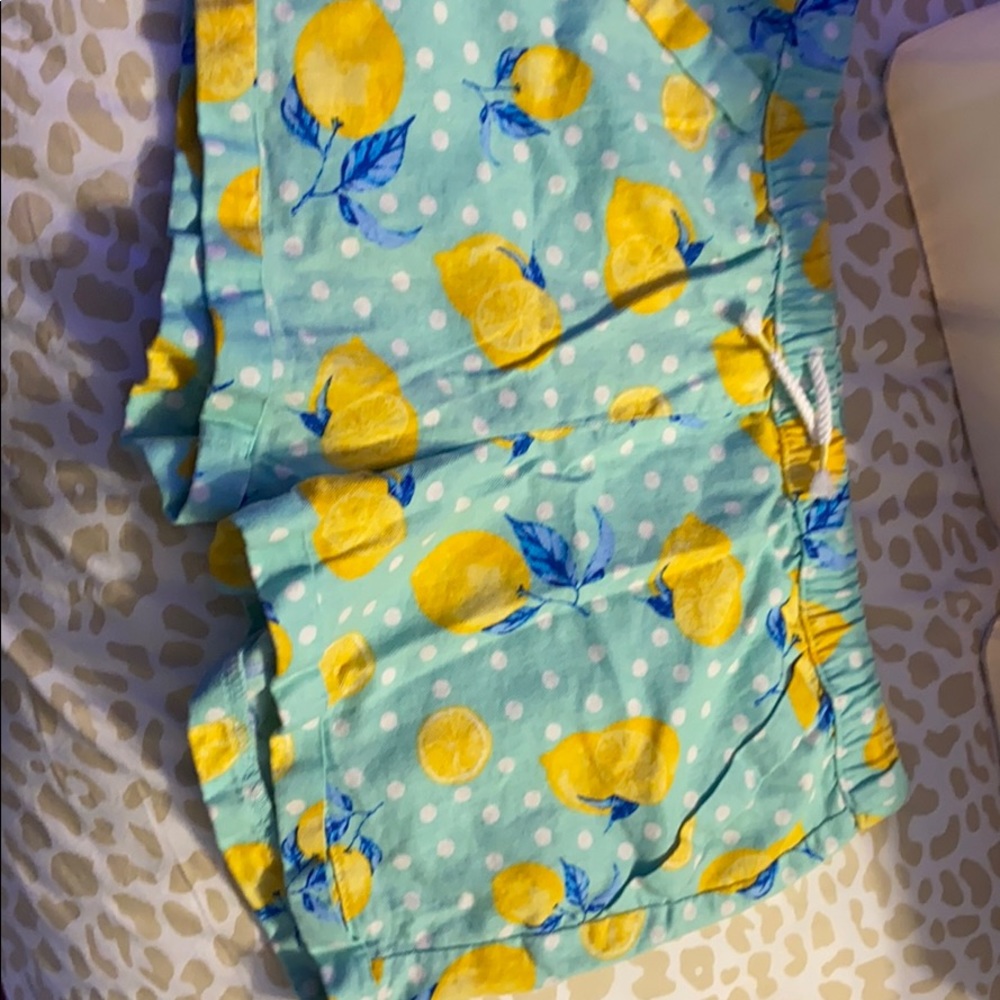 Lemon shorts